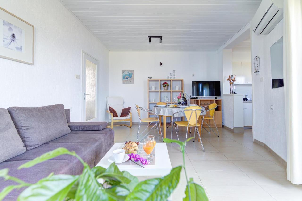 Miro Apartment เซนญ์ ภายนอก รูปภาพ